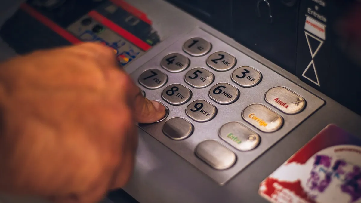 Saque recusado no app que paga: as 8 causas reais (2026)